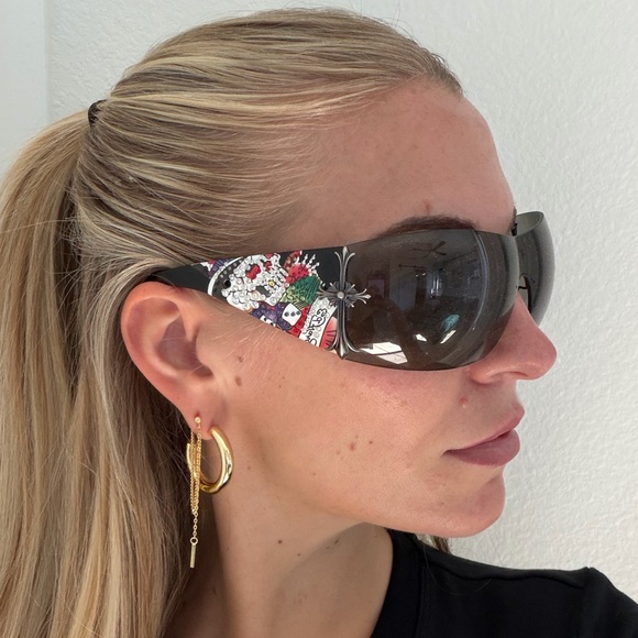 2000s Vintage Ed Hardy Tattoo Shield Sunglasses - Picture 5 of 8